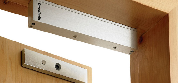 Magnetic lock installation Vincent